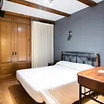 Alda Casco Antiguo Guest house 2*