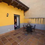 Alda Casco Antiguo Guest house 2*