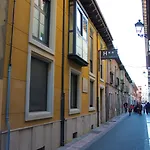 Guest house Alda Casco Antiguo 2*