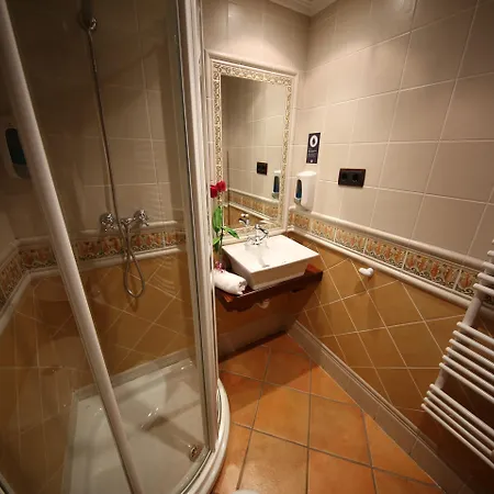 Gasthuis Alda Casco Antiguo 2*