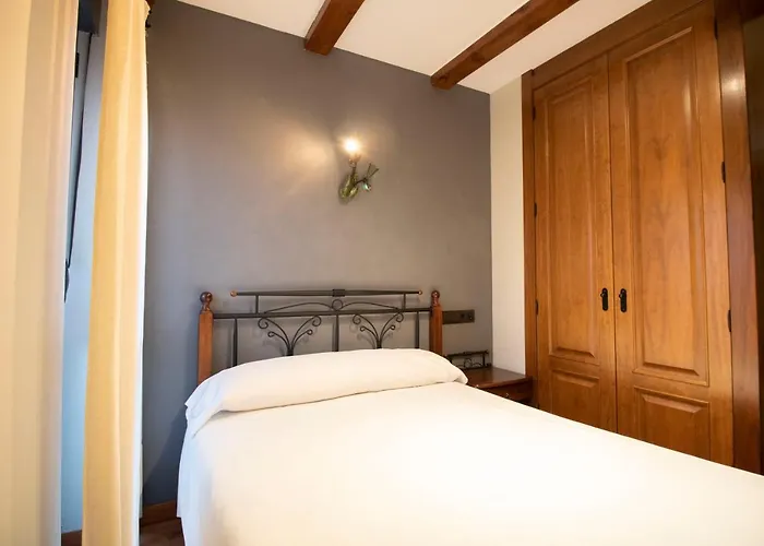 Guest house Alda Casco Antiguo 2*